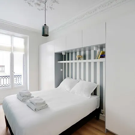 Charming 1bdr 2p Near Parc Monceau Lägenhet