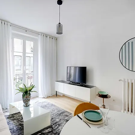 Charming 1bdr 2p Near Parc Monceau Lägenhet *