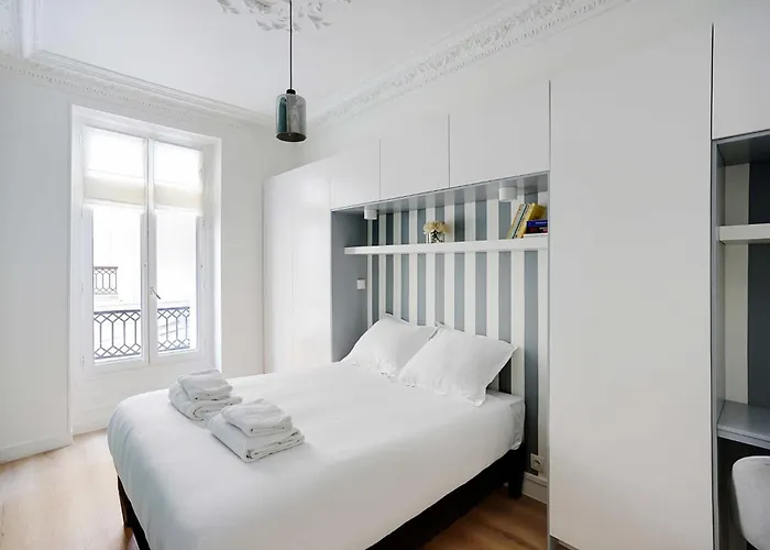 Charming 1bdr 2p Near Parc Monceau Lägenhet
